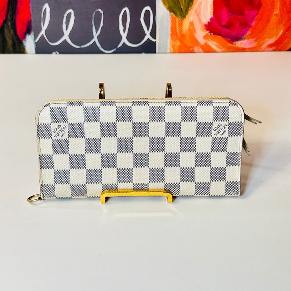 Louis Vuitton Handbags - Louis Vuitton damier long bifold wallet.